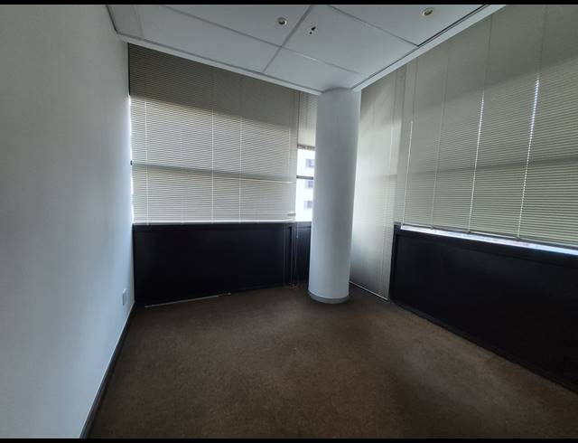 358M² OFFICE TO LET IN SANDTON CENTRAL